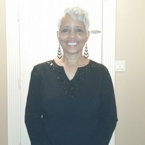 Meet your Posher, Lynette